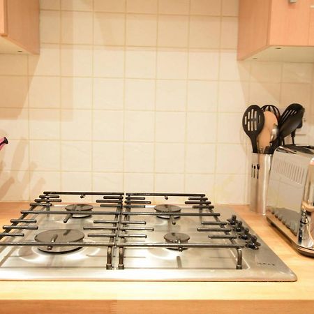 Joivy Classic Apt With Castle Views In Old Town Edinburgh Luaran gambar