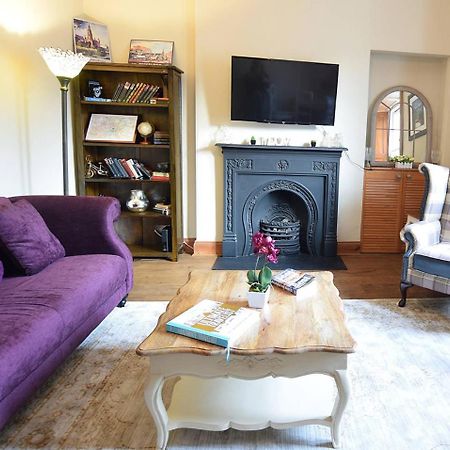 Joivy Classic Apt With Castle Views In Old Town Edinburgh Luaran gambar