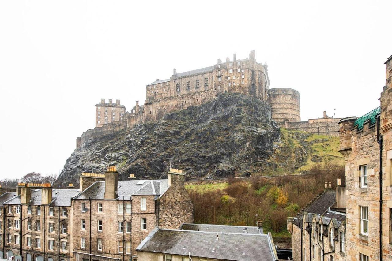 Joivy Classic Apt With Castle Views In Old Town Edinburgh Luaran gambar