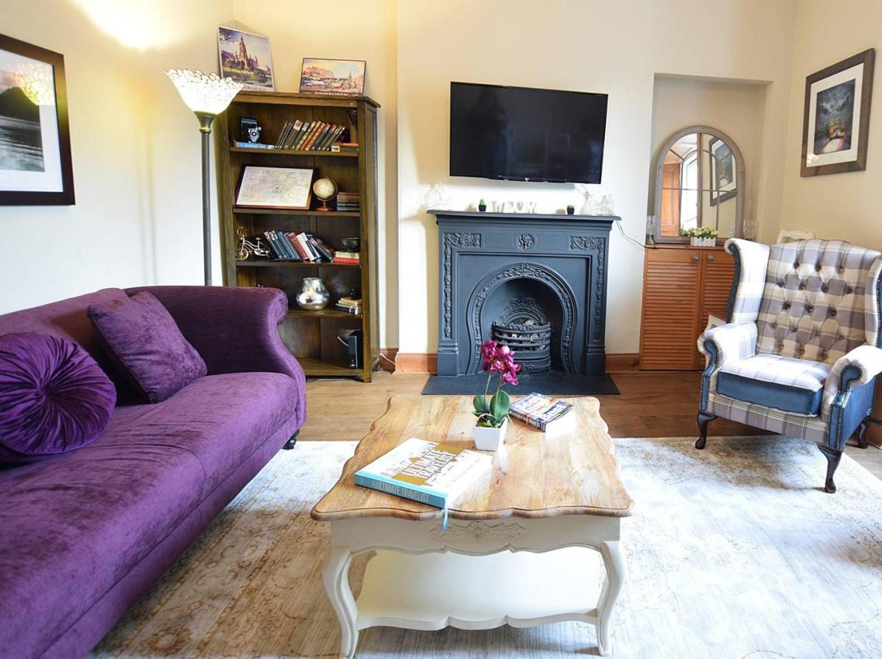 Joivy Classic Apt With Castle Views In Old Town Edinburgh Luaran gambar